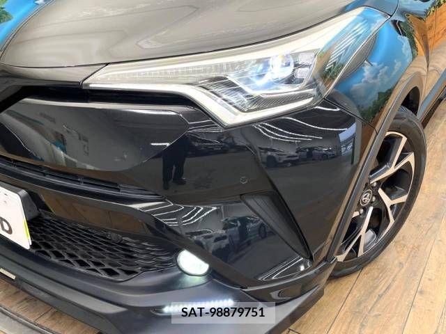 Toyota C-HR 2018-01 335194-12