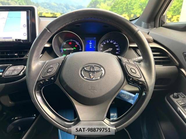 Toyota C-HR 2018-01 335194-11