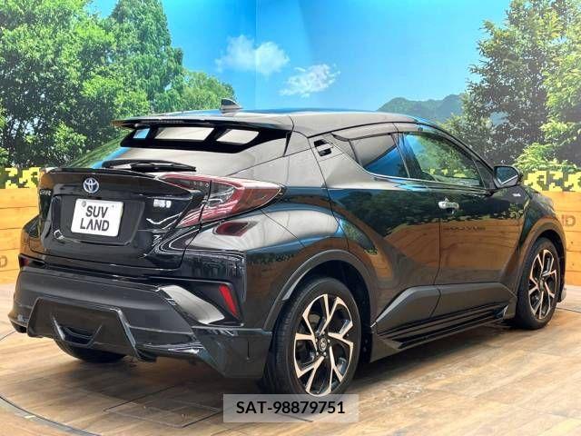 Toyota C-HR 2018-01 335194-17