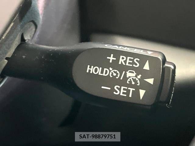Toyota C-HR 2018-01 335194-4