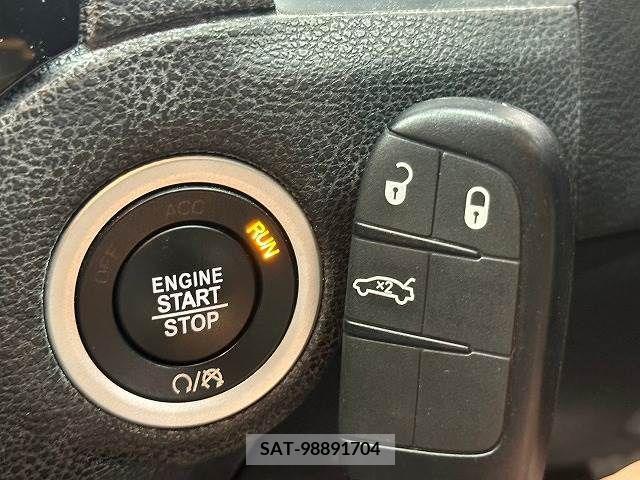 Chrysler 300 2017-09 265471-10