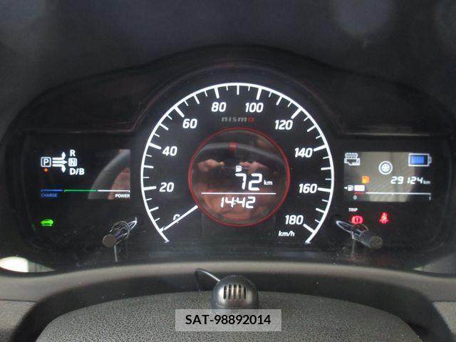 Nissan NOTE 2017-04 305389-16