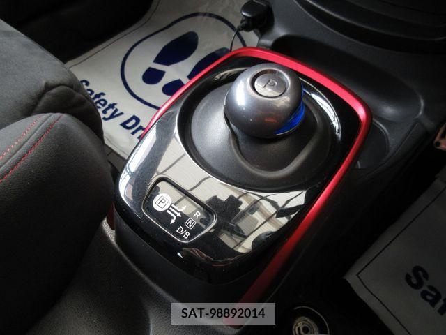 Nissan NOTE 2017-04 305389-17