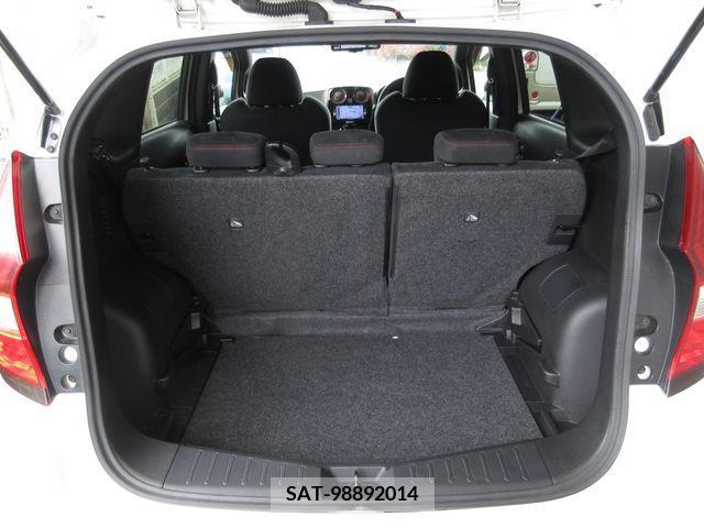 Nissan NOTE 2017-04 305389-9