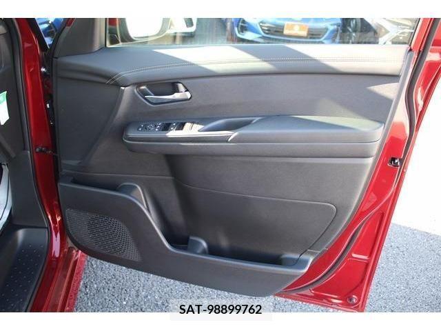 Nissan SERENA 2023-05 284275-11