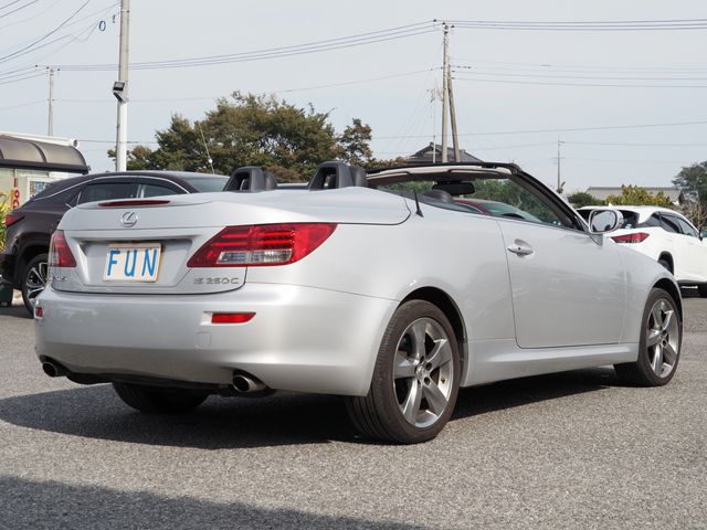 Lexus IS 2010-10 15158-4
