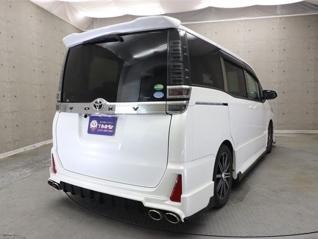 Toyota VOXY 2018-06 5295-1