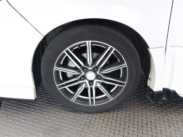 Toyota VOXY 2018-06 5295-27