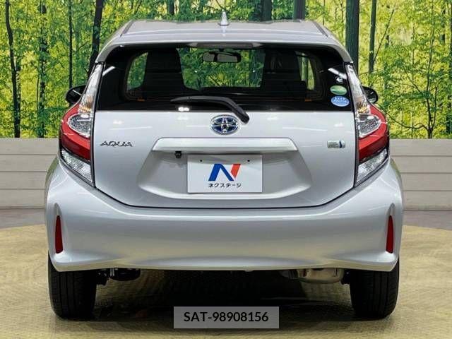 Toyota AQUA 2017-07 328985-15