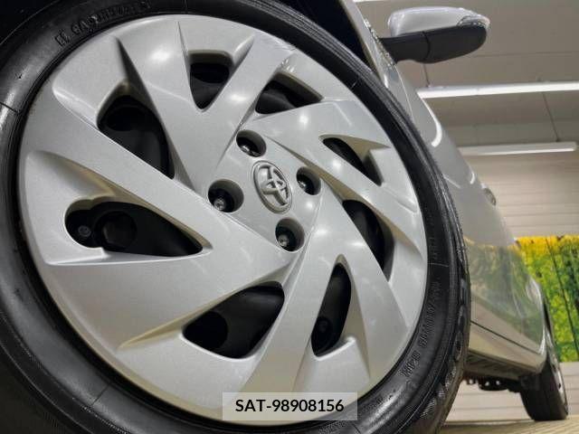 Toyota AQUA 2017-07 328985-13