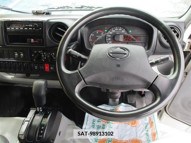 Hino DUTRO 2016-09 375716-9