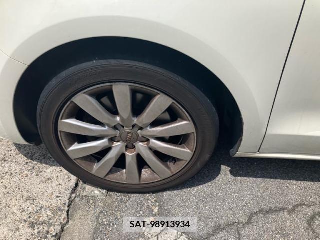 Audi A1 2011-09 389398-7