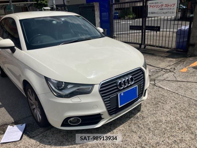Audi A1 2011-09 389398-1