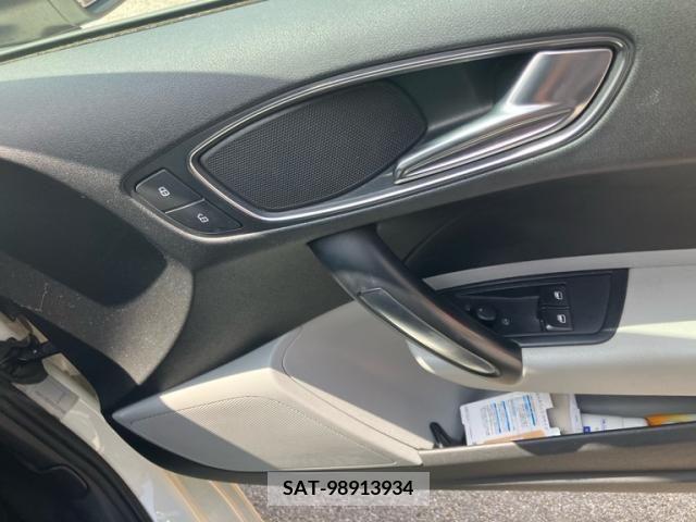 Audi A1 2011-09 389398-11