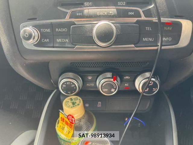 Audi A1 2011-09 389398-19