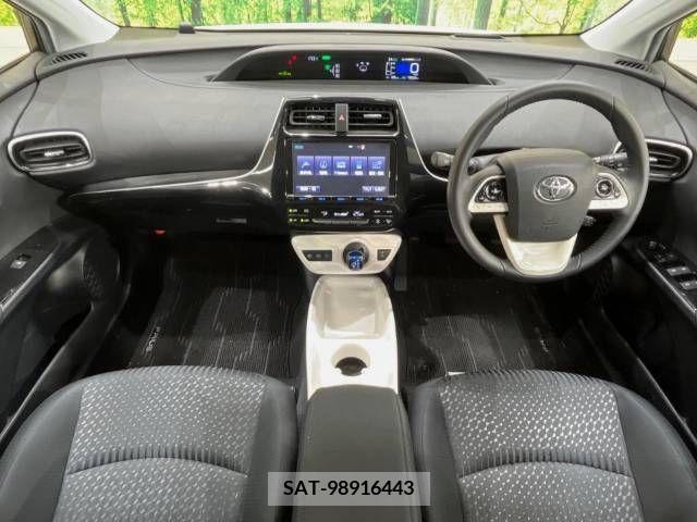 Toyota PRIUS 2016-05 322362-1
