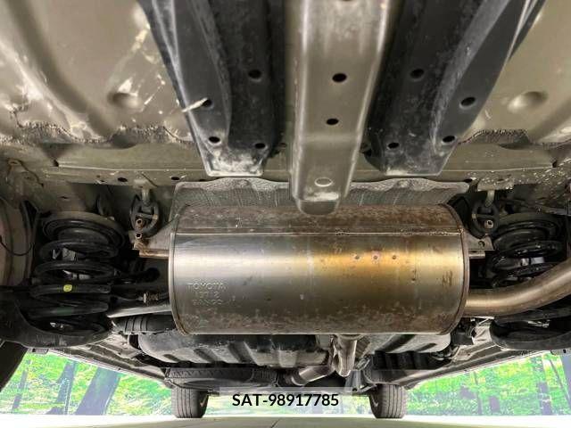 Toyota VOXY 2013-01 213561-19