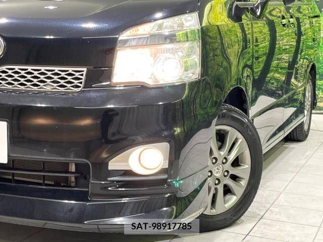 Toyota VOXY 2013-01 213561-12