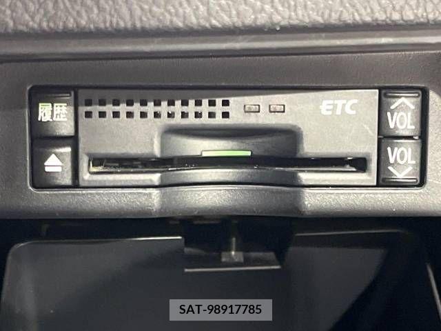 Toyota VOXY 2013-01 213561-6