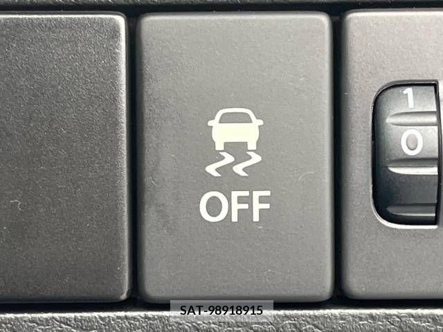 Suzuki ALTO 2018-03 345382-6