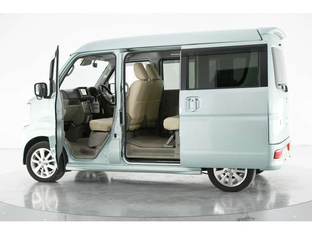 Nissan CLIPPER RIO 2016-11 14245-8