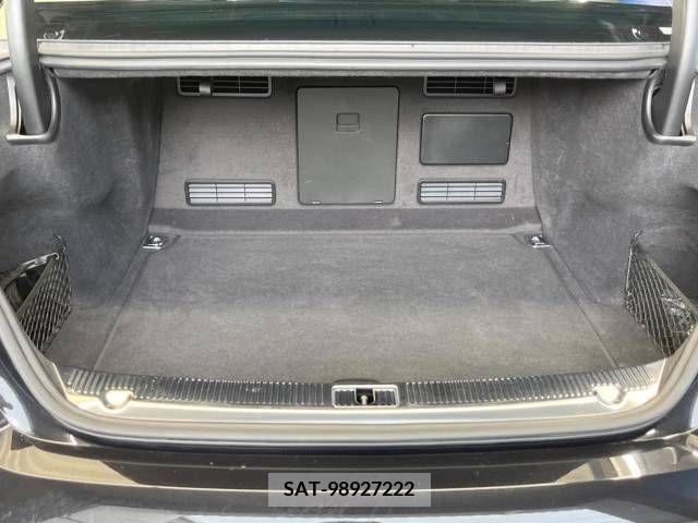Audi S8 2013-05 261709-11
