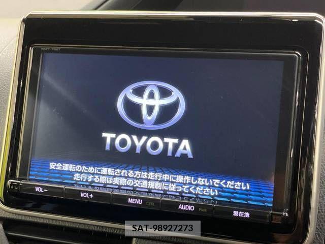 Toyota NOAH 2017-08 383294-2