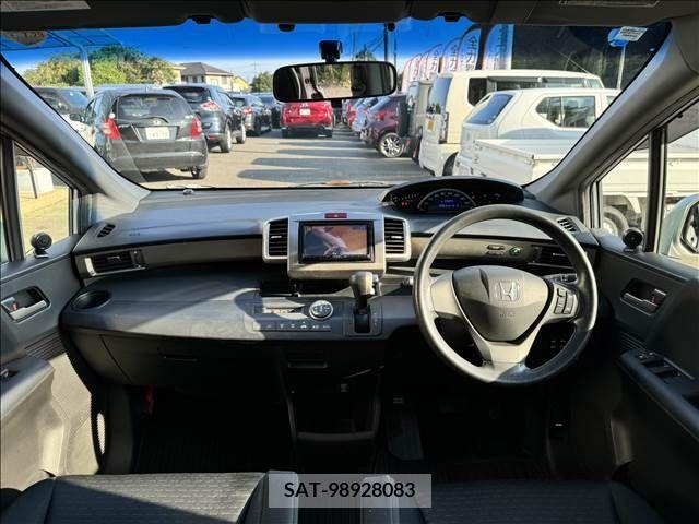 Honda FREED SPIKE 2011-11 360730-1