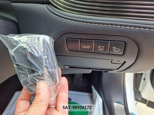 Lexus LS 2018-03 391879-3