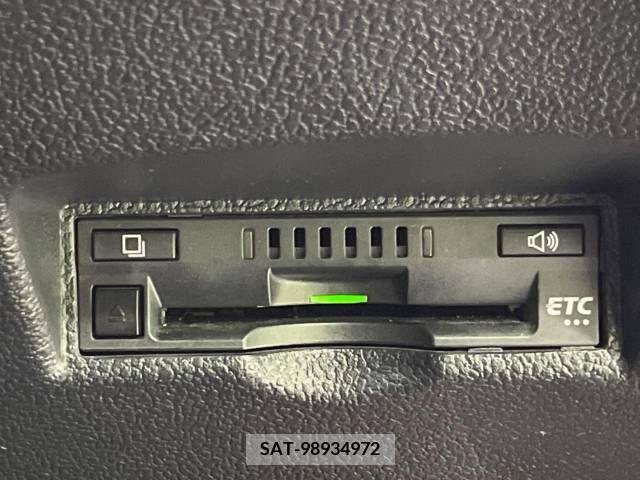 Toyota PRIUS 2019-11 322437-6