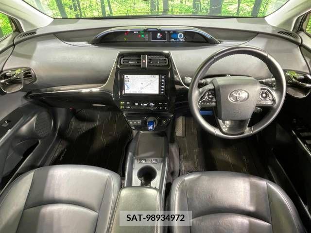 Toyota PRIUS 2019-11 322437-1