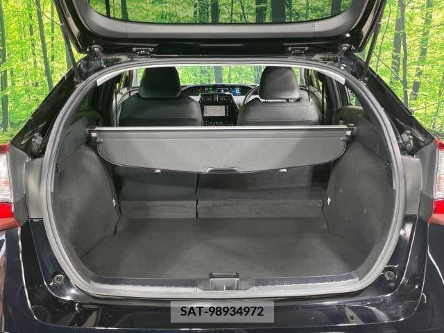 Toyota PRIUS 2019-11 322437-10