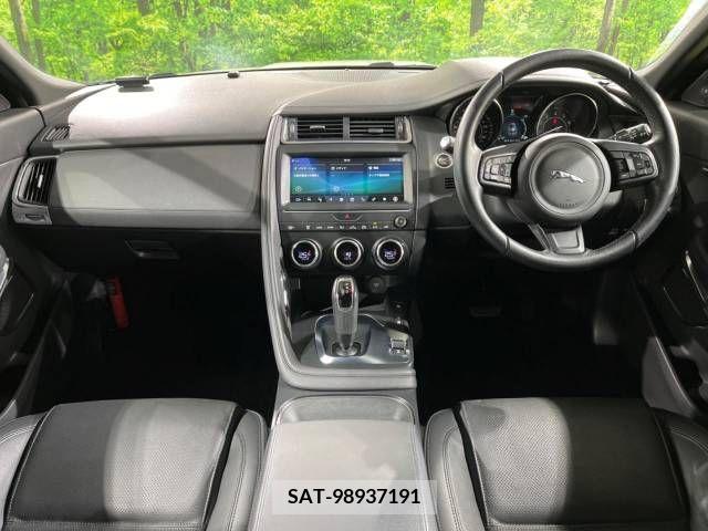 Jaguar E-PACE 2019-06 273970-1