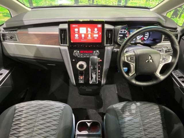 Mitsubishi DELICA D5 2022-06 181459-1
