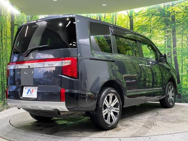 Mitsubishi DELICA D5 2022-06 181459-18