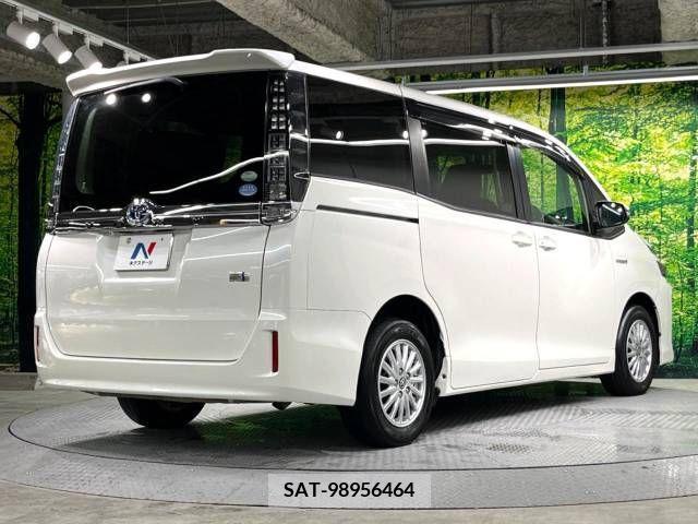 Toyota VOXY HYBRID 2015-03 216799-18