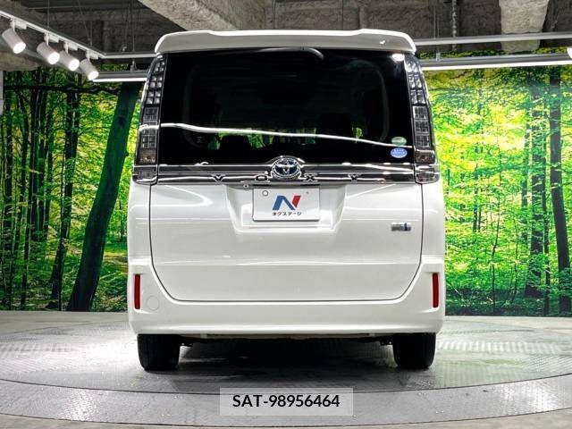 Toyota VOXY HYBRID 2015-03 216799-16
