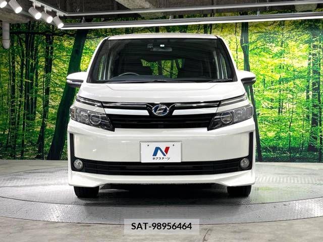 Toyota VOXY HYBRID 2015-03 216799-15