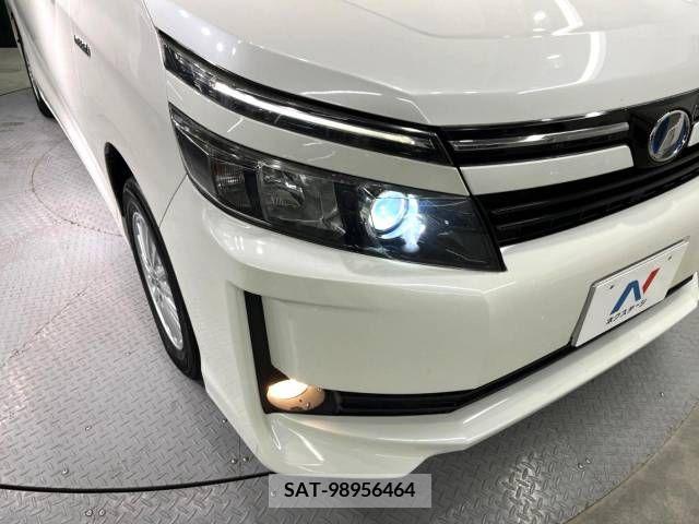 Toyota VOXY HYBRID 2015-03 216799-13
