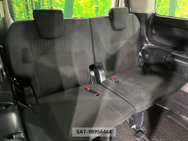 Toyota VOXY HYBRID 2015-03 216799-10