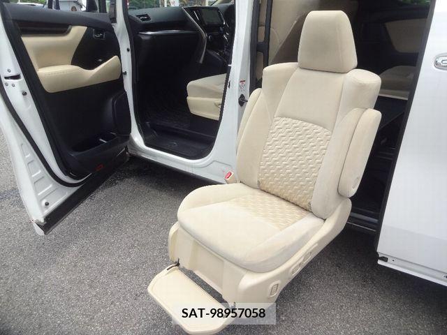 Toyota ALPHARD 2017-06 342952-15