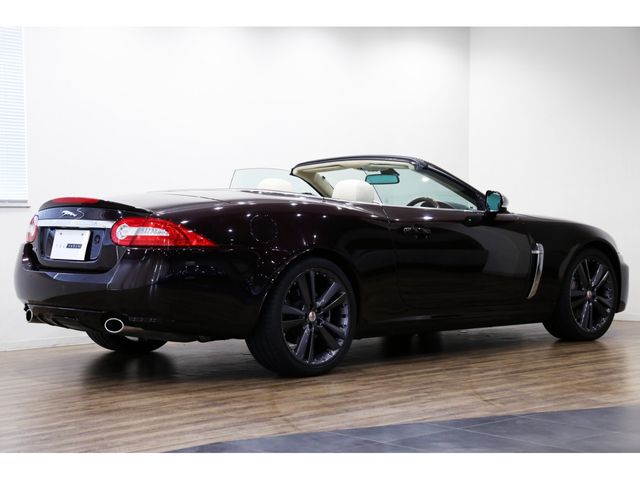 Jaguar XK SERIES 2011-05 186263-6