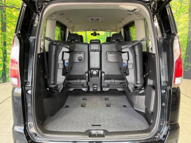 Nissan SERENA 2018-04 10664-12