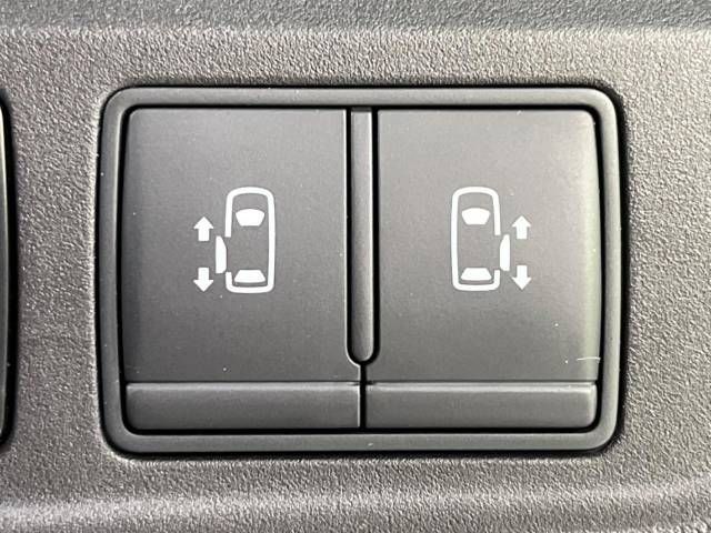 Nissan SERENA 2018-04 10664-5