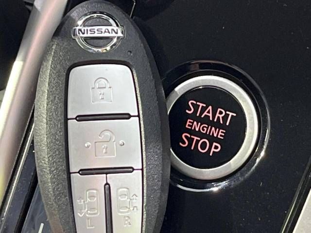 Nissan SERENA 2018-04 10664-8