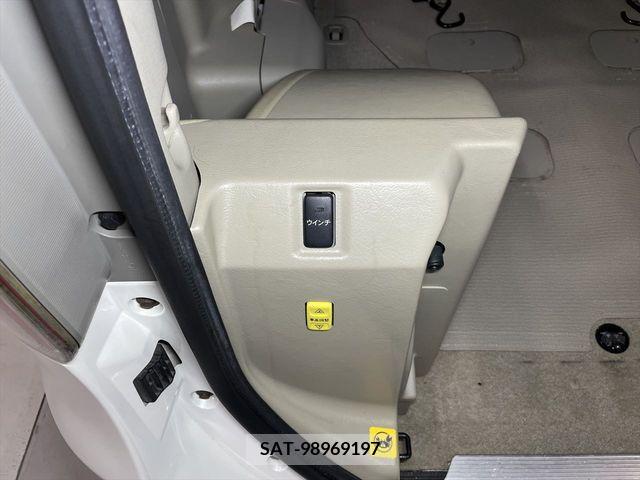 Toyota NOAH 2008-05 350065-12
