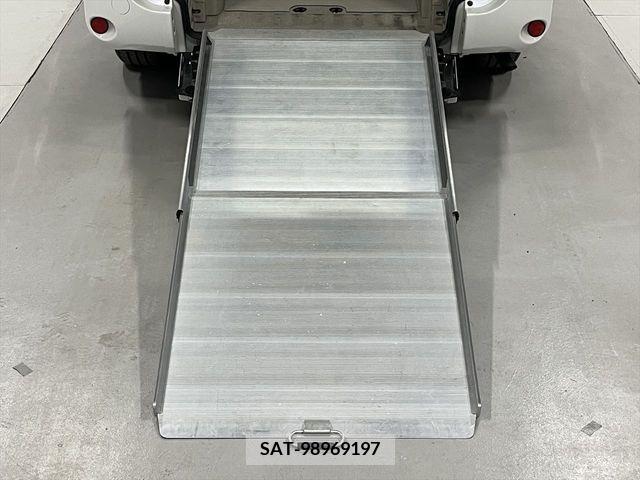 Toyota NOAH 2008-05 350065-4