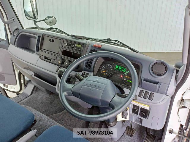 Mitsubishi CANTER 2015-03 302527-19