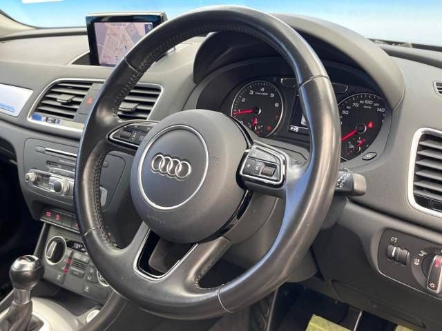 Audi Q3 2016-01 194922-14