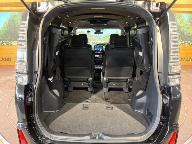 Toyota VOXY 2018-11 194544-12